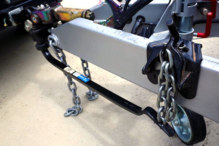 Weight distribution hitch