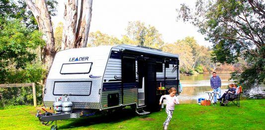 leader caravans