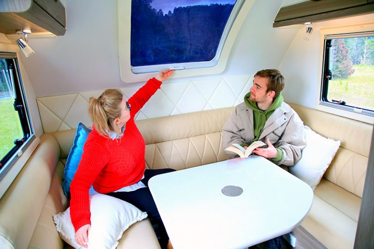 Review New EzyTrail Winton 18 Caravan GoRV