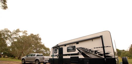 Caravan Review: Coromal Thrill Seeker 19ft 6in Coromal Thrill Seeker