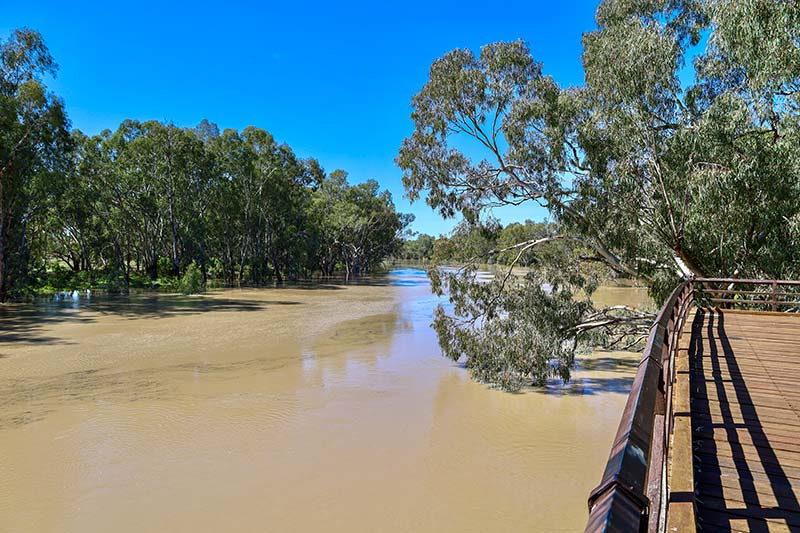 BOURKE WEIR OVERLOOKING THE DARLING RIVER